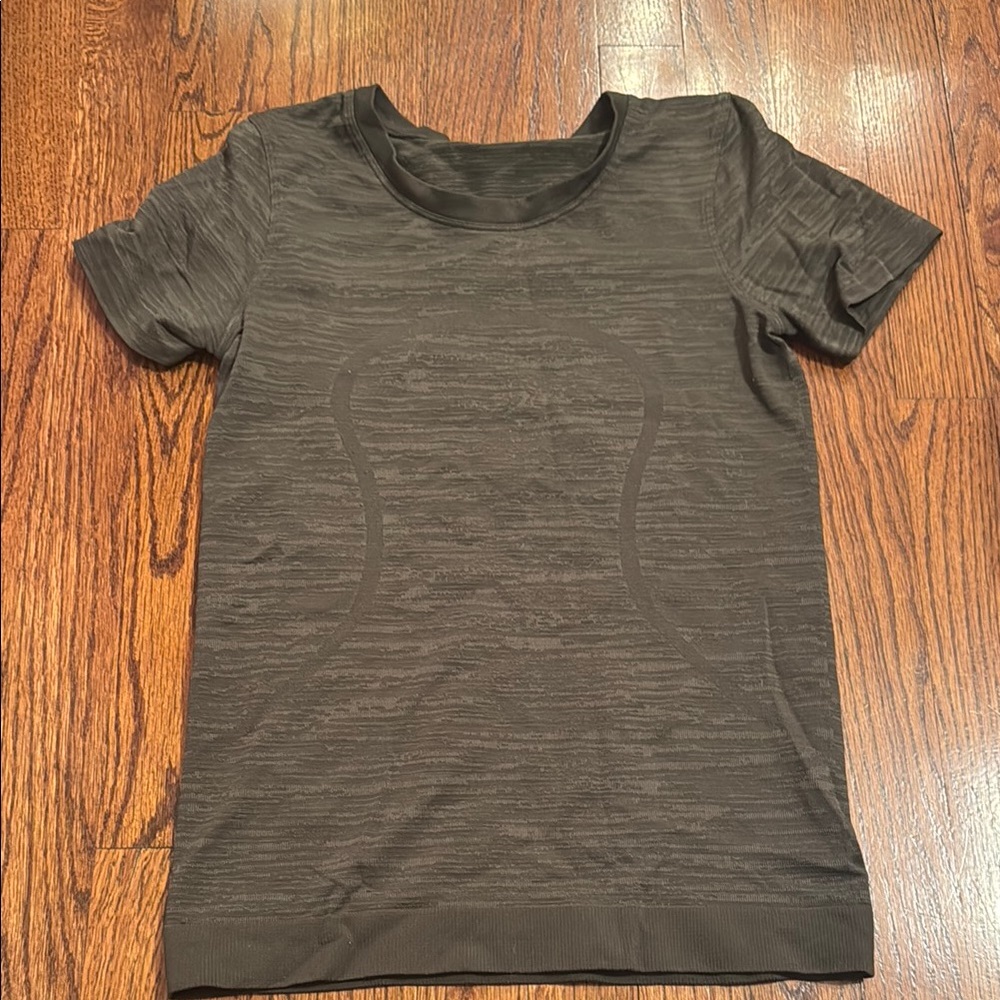 Lululemon Athletica Green Gray Fitted Ribbed T-Shirt